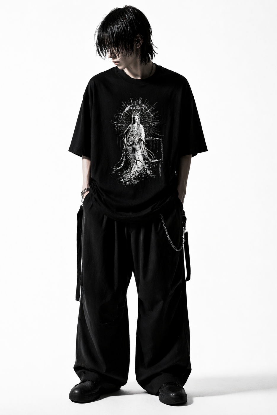 STILL PRESENCE  TEE - 260012