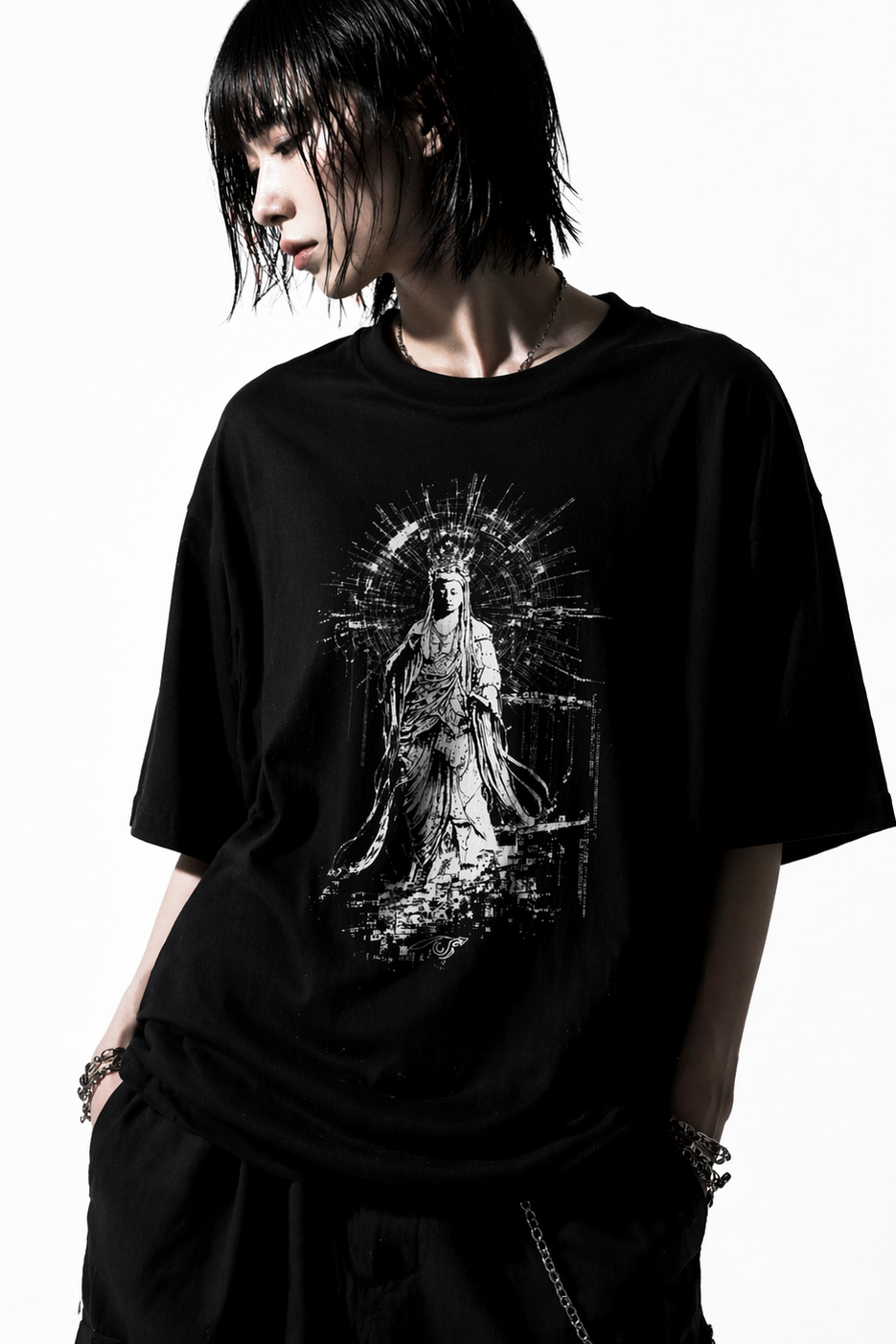 STILL PRESENCE  TEE - 260012